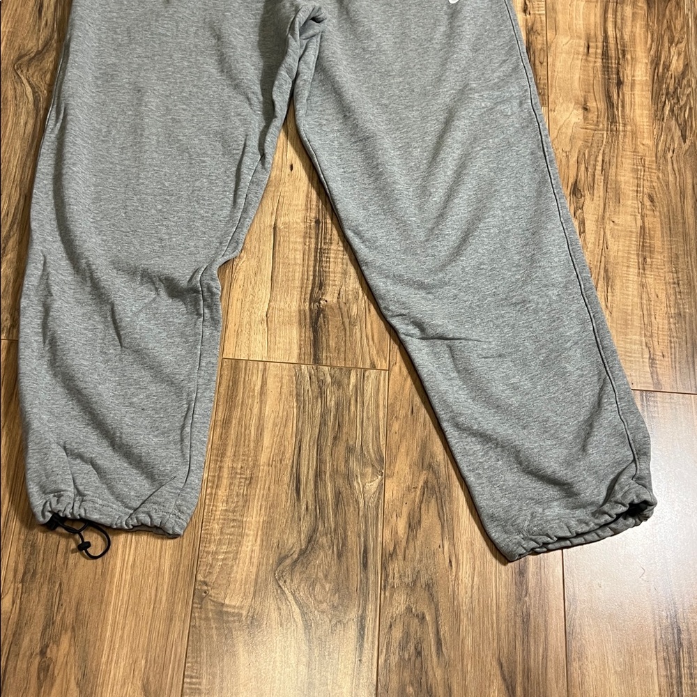 Nike Sportswear Women’s Fleece sweatpants Sz L - Picture 5 of 10